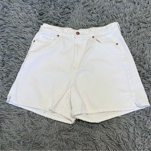 NWOT AE BAGGY MOM SHORT